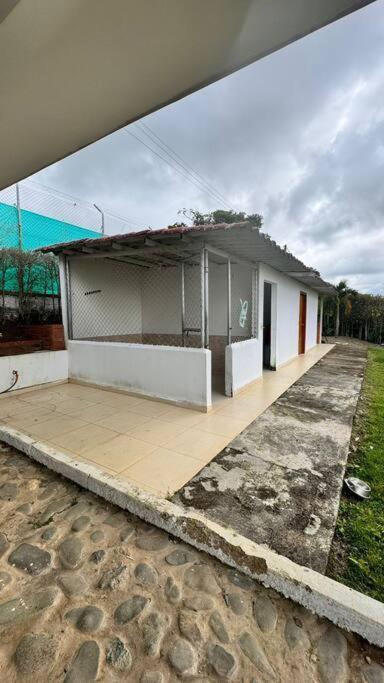 Finca Con Vistas Al Lago Calima Villa Exterior photo