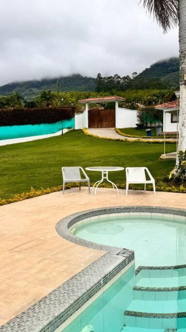 Finca Con Vistas Al Lago Calima Villa Exterior photo