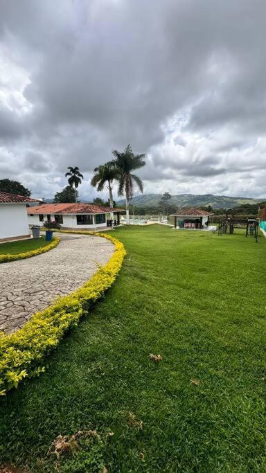 Finca Con Vistas Al Lago Calima Villa Exterior photo