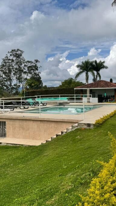 Finca Con Vistas Al Lago Calima Villa Exterior photo